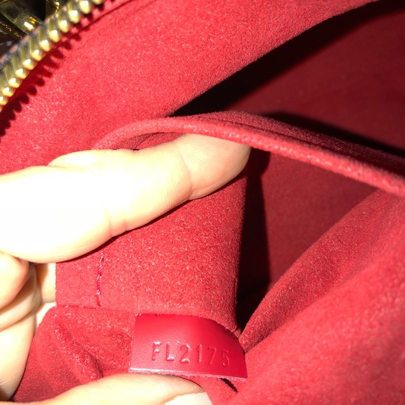 ✅Sold✅Louis Vuitton Damier Ebene  caissa Pm tote - Picture 7 of 8